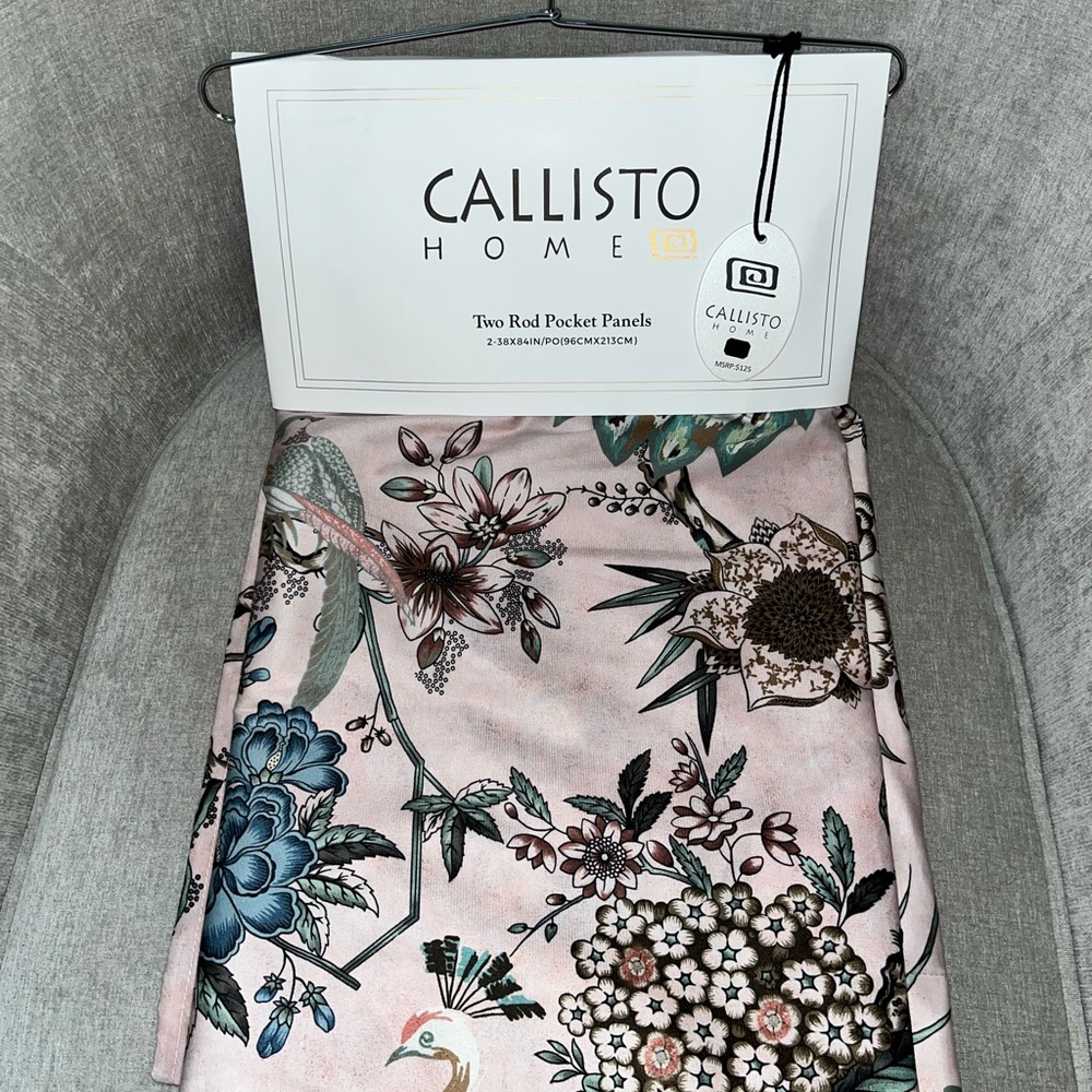 1-NWT CALLISTO HOME BLUSH PEACOCK FLORAL DESIGN CURTAINS 2 PANELS SIZE 38”x 84”